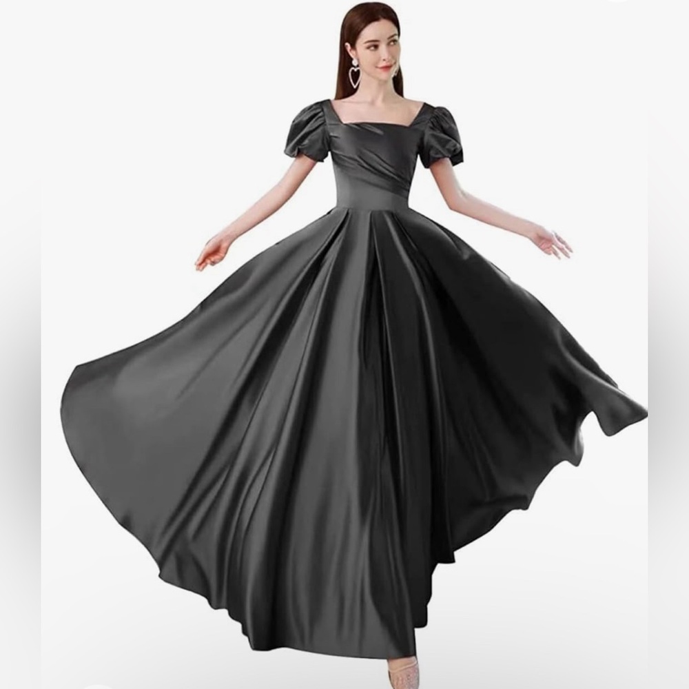Black Gown/Dress/ Prom dress